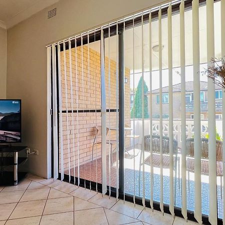 Carlton 3 Beds Unit - Free Parking Apartment Sydney Bagian luar foto