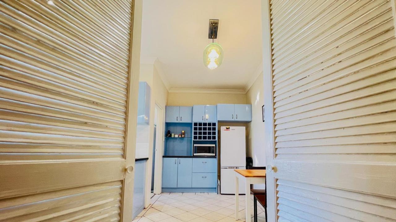 Carlton 3 Beds Unit - Free Parking Apartment Sydney Bagian luar foto
