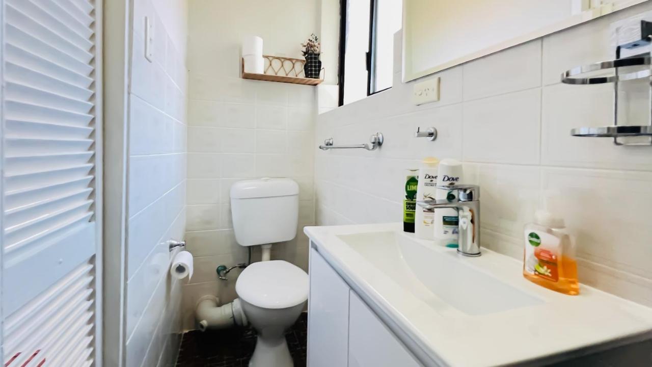 Carlton 3 Beds Unit - Free Parking Apartment Sydney Bagian luar foto